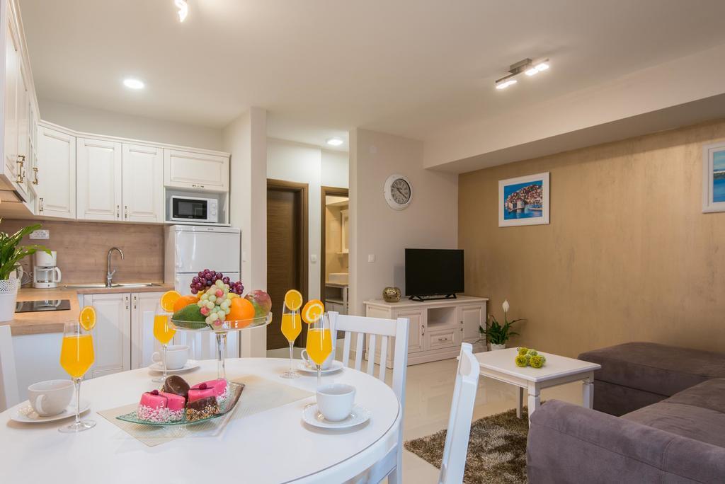 Apartments Villa Stella Orebic Bagian luar foto