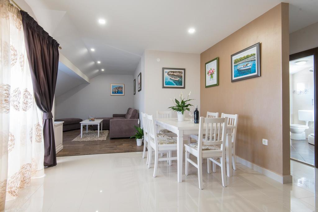 Apartments Villa Stella Orebic Bagian luar foto